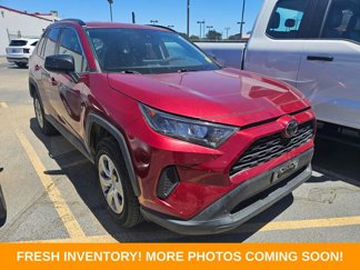 Used 2019 Toyota RAV4 LE image 1