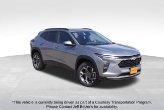 New 2025 Chevrolet Trax LT w/ LT Convenience Package image 1