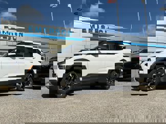 Used 2022 Chevrolet TrailBlazer LT w/ Convenience Package image 1