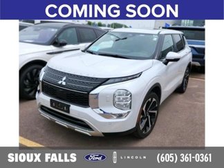 Used 2022 Mitsubishi Outlander SE image 1