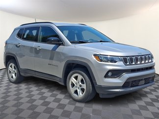 Used 2023 Jeep Compass Latitude w/ Convenience Group image 1