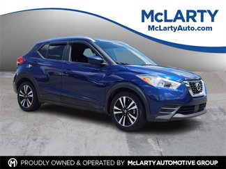 Used 2020 Nissan Kicks SV image 1