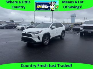 Used 2022 Toyota RAV4 XLE image 1