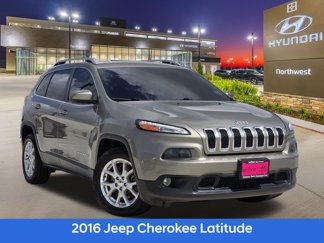 Used 2016 Jeep Cherokee Latitude w/ Comfort & Sound Group image 1