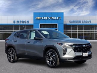 Used 2024 Chevrolet Trax RS w/ Driver Confidence Package image 1