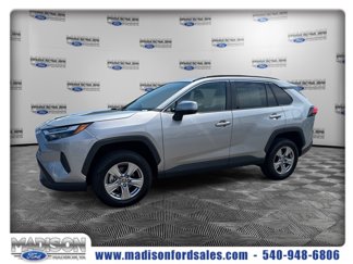 Used 2022 Toyota RAV4 XLE image 1