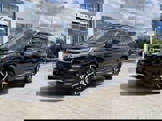 Used 2020 Honda Pilot Touring image 1