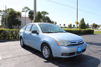 Used 2009 Ford Focus SE image 1