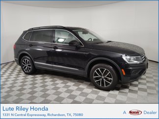 Used 2021 Volkswagen Tiguan SE w/ Panoramic Sunroof Package image 1