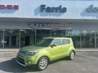 Used 2017 Kia Soul + image 1