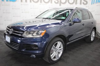Used 2012 Volkswagen Touareg TDI image 1