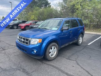 Used 2011 Ford Escape XLT w/ 201A Rapid Spec Order Code image 1