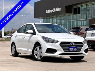Used 2021 Hyundai Accent SE image 1
