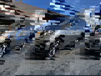 Used 2020 Nissan Pathfinder SV image 1