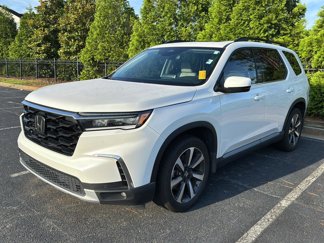 Used 2023 Honda Pilot Touring image 1