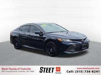 Used 2019 Toyota Camry LE image 1
