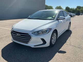 Used 2018 Hyundai Elantra SE image 1