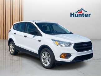 Used 2017 Ford Escape S image 1