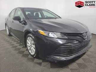Used 2019 Toyota Camry LE image 1