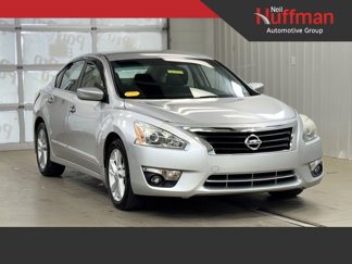 Used 2015 Nissan Altima 2.5 SV image 1