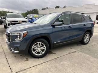 Certified 2024 GMC Terrain SLE w/ Driver Convenience Package image 1