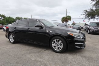 Used 2018 Kia Optima LX w/ Convenience Package image 1