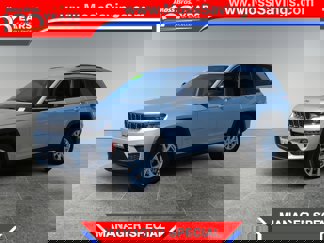 Used 2023 Jeep Grand Cherokee Limited image 1