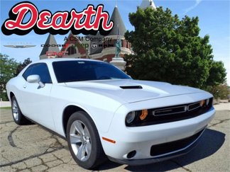 Used 2023 Dodge Challenger SXT image 1