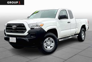 Used 2017 Toyota Tacoma SR image 1