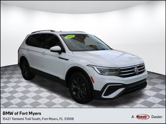 Used 2022 Volkswagen Tiguan SE image 1