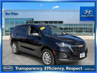 Used 2022 Chevrolet Equinox LS w/ LS Convenience Package image 1