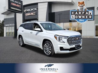 Used 2023 GMC Terrain Denali image 1