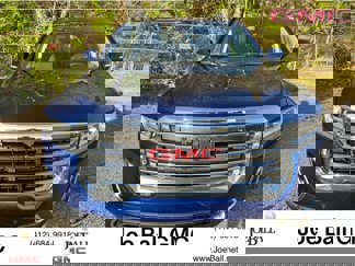 Used 2023 GMC Acadia SLE w/ Driver Convenience Package image 1