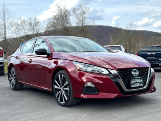 Used 2021 Nissan Altima 2.5 SR w/ SR Premium Package image 1