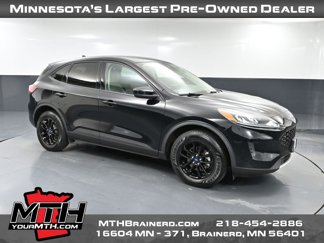 Used 2020 Ford Escape SE Sport image 1