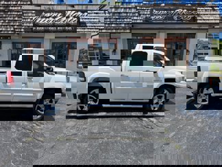 Used 2009 GMC Sierra 1500 SLT w/ White Diamond Edition image 1
