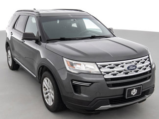 Used 2018 Ford Explorer XLT image 1