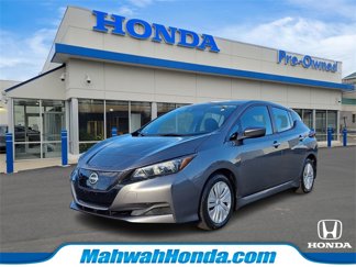 Used 2023 Nissan Leaf S image 1