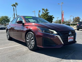 Used 2023 Nissan Altima 2.5 SV image 1
