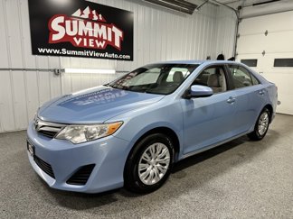 Used 2013 Toyota Camry LE image 1