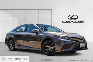 Used 2022 Toyota Camry SE image 1