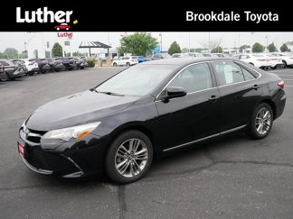 Used 2017 Toyota Camry SE image 1