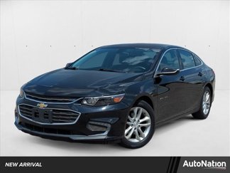 Used 2017 Chevrolet Malibu LT image 1