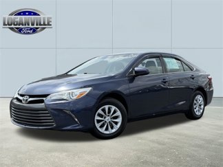 Used 2017 Toyota Camry LE image 1