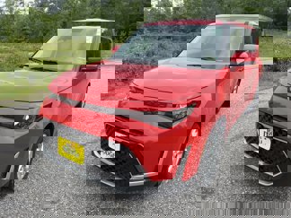 New 2025 Kia Soul S image 1