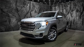 Used 2024 GMC Terrain SLT image 1