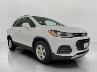 Used 2017 Chevrolet Trax LT w/ LT Convenience Package image 1