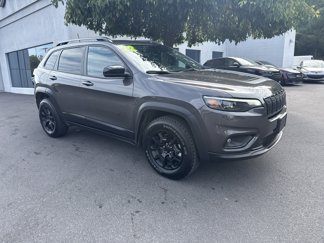 Used 2022 Jeep Cherokee Latitude image 1