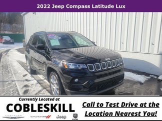Used 2022 Jeep Compass Latitude image 1