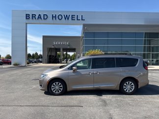 Used 2017 Chrysler Pacifica Touring-L video 1